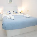 A Pie De Todo, Luz, Balcon Y Playa En Tossa